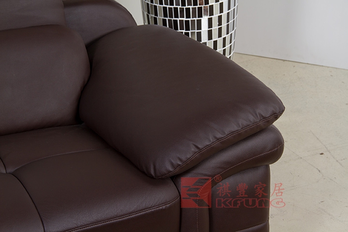 真皮沙發(fā)座包細(xì)節(jié)展示